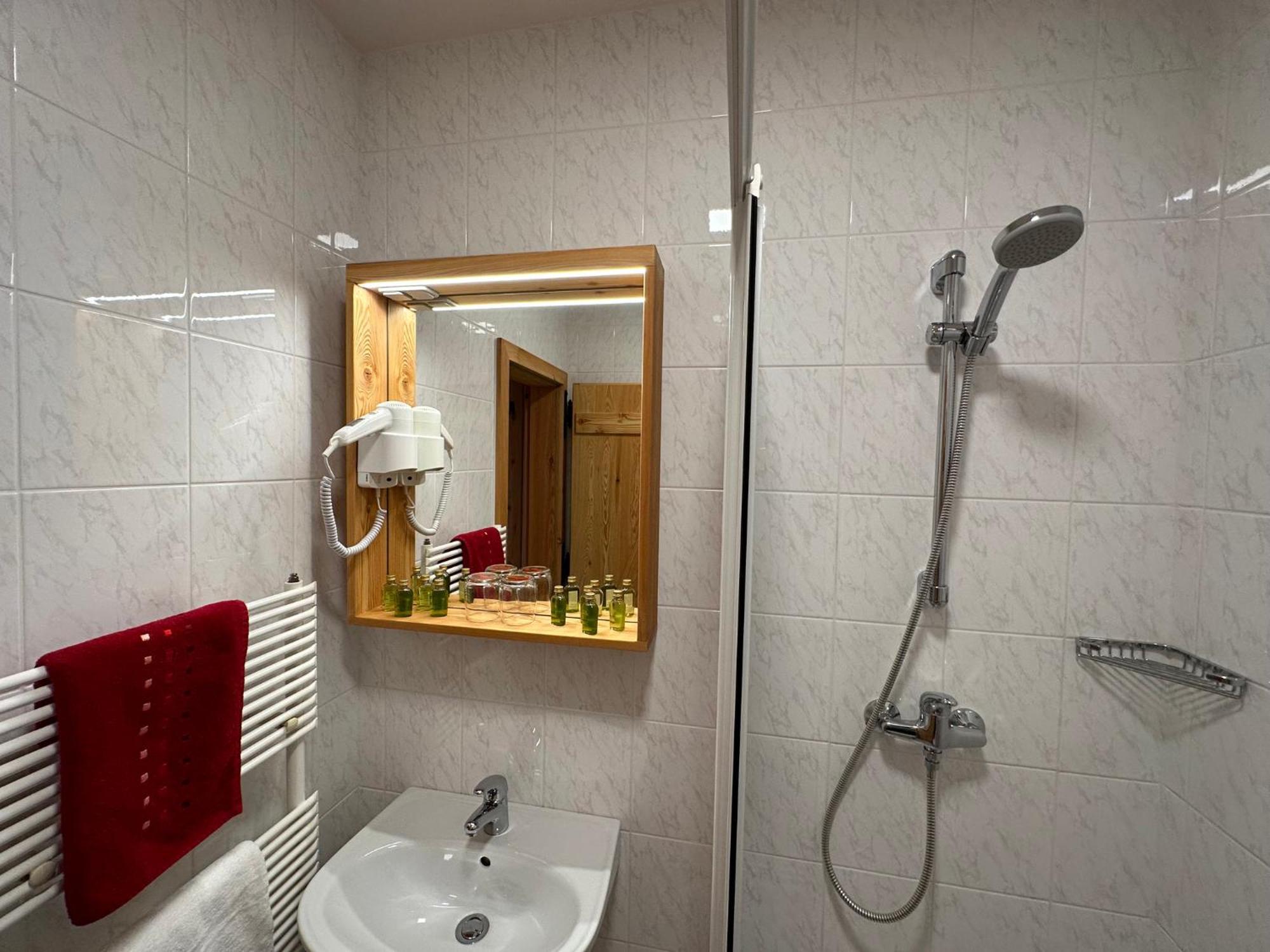 Hotel Surc 크라니스카고라 외부 사진