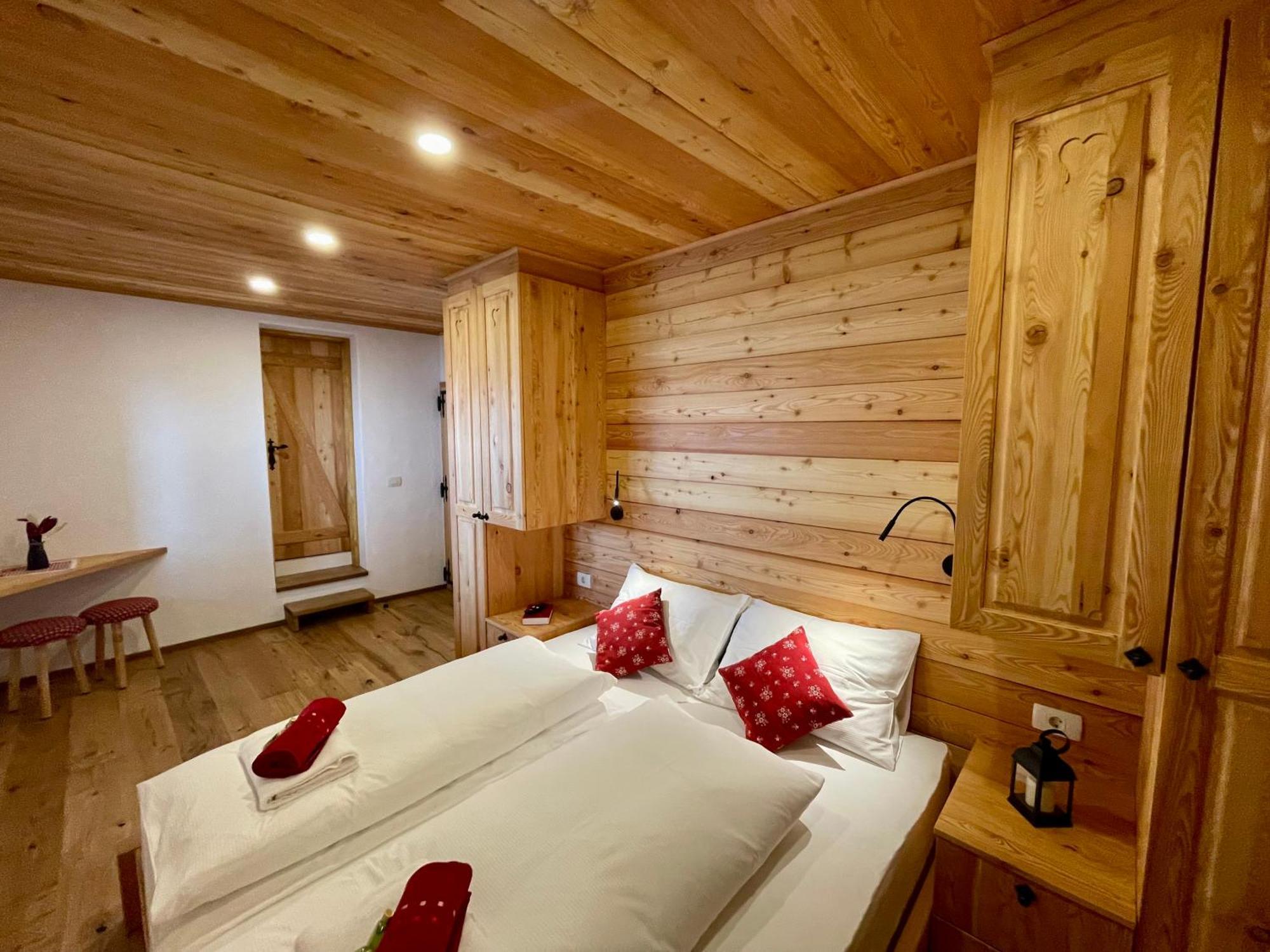Hotel Surc 크라니스카고라 외부 사진