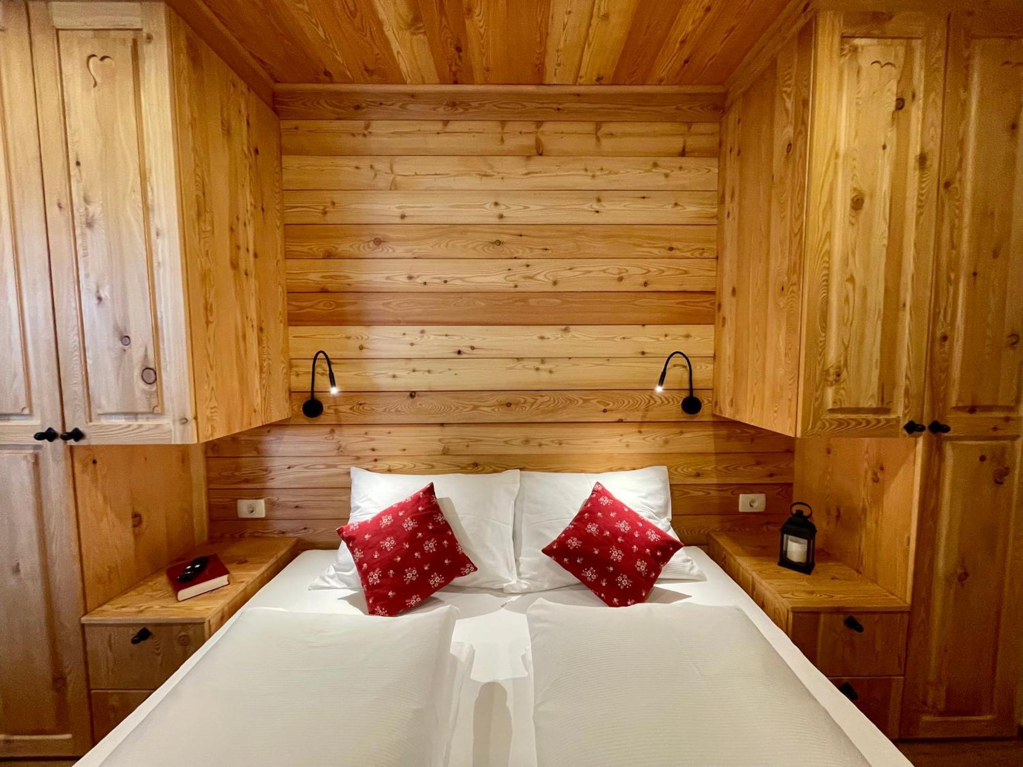 Hotel Surc 크라니스카고라 외부 사진
